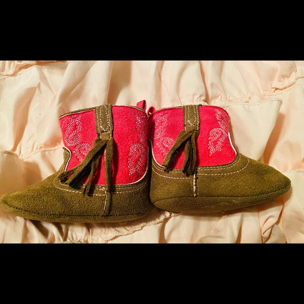 Babygirl fringe boot